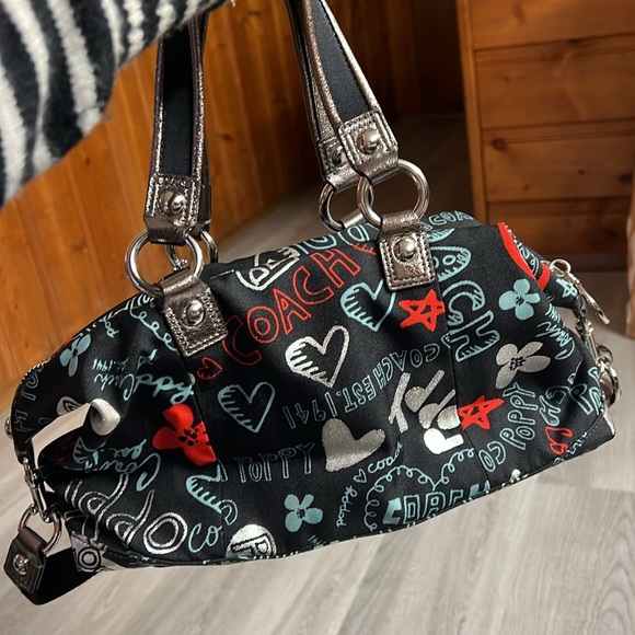 Authentic Coach Poppy Graffiti Bag - Picture 4 of 9